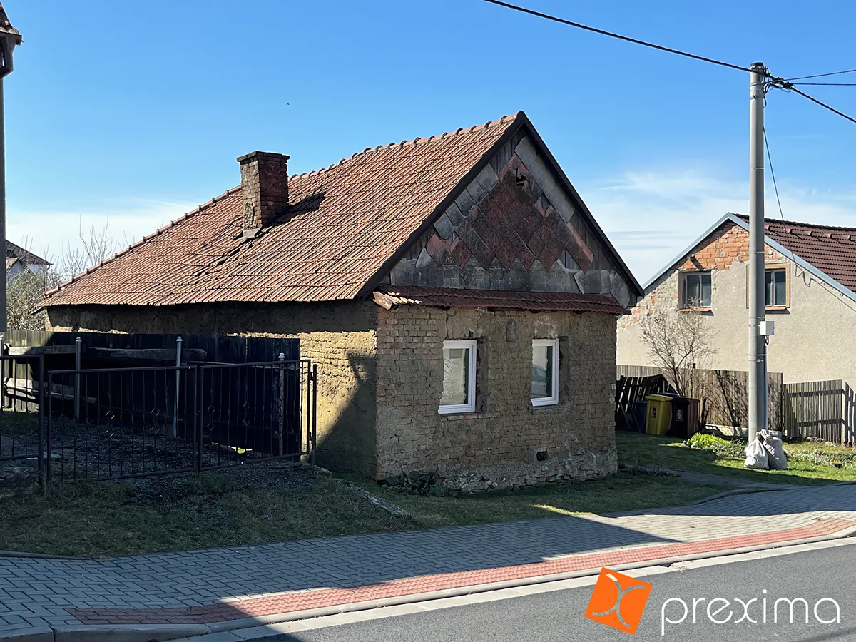 Prodej podílu 7/48 rodinného domu 94 m², pozemek 477 m²